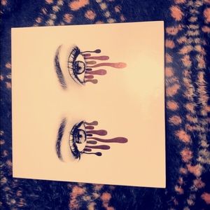 Kylie cosmetics burgundy pallete!